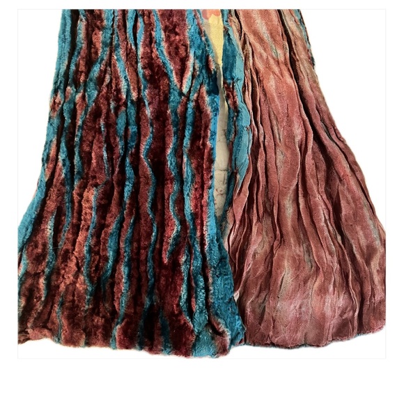 Collection of 3 long crushed, burnout, beaded velvet scarves. Elegant, luxurious - Picture 7 of 11